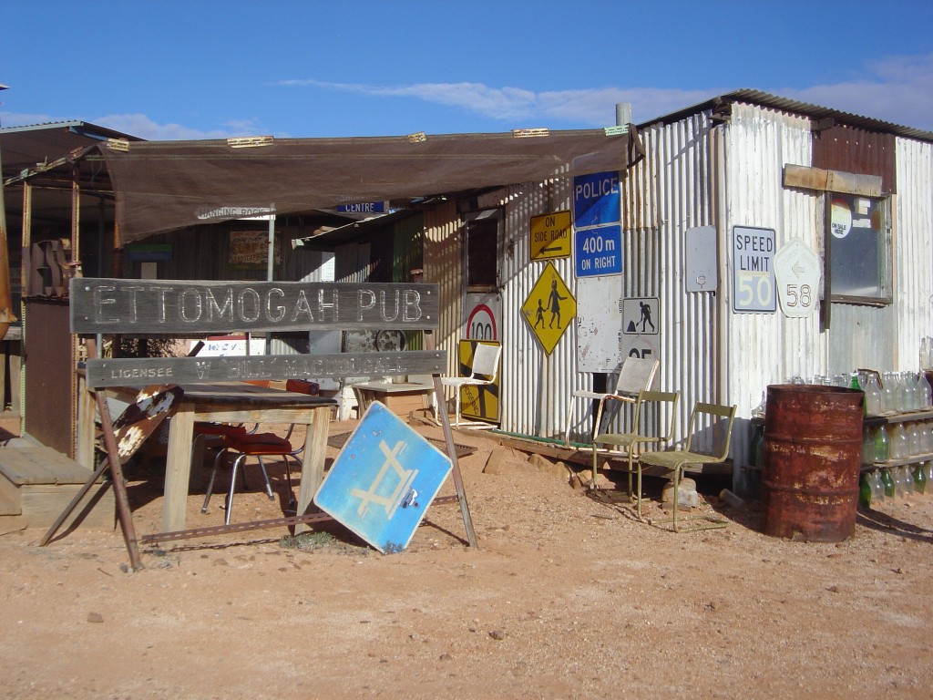 The local pub at White Dam, Andamooka