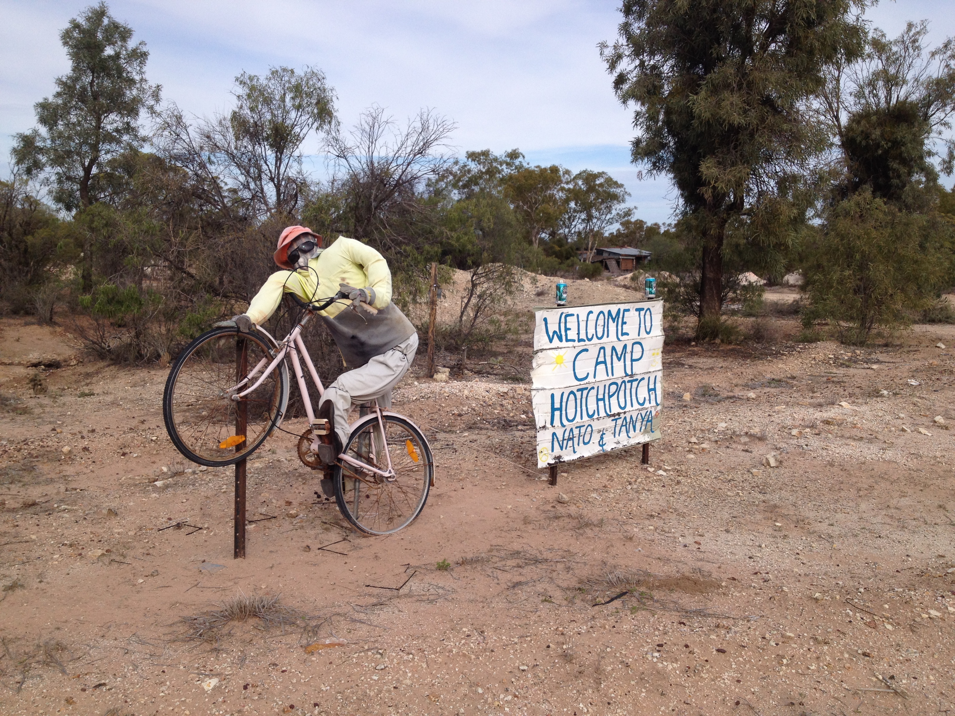 Lightning Ridge - Welcome to Camp Hotchpotch