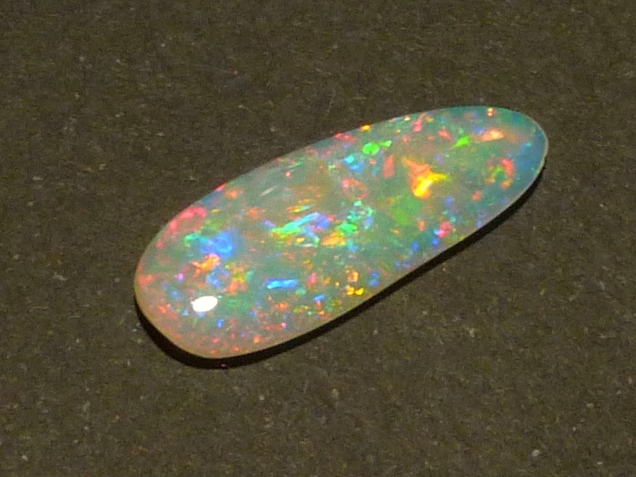 Lightning Ridge muti-coloured crystal opal
